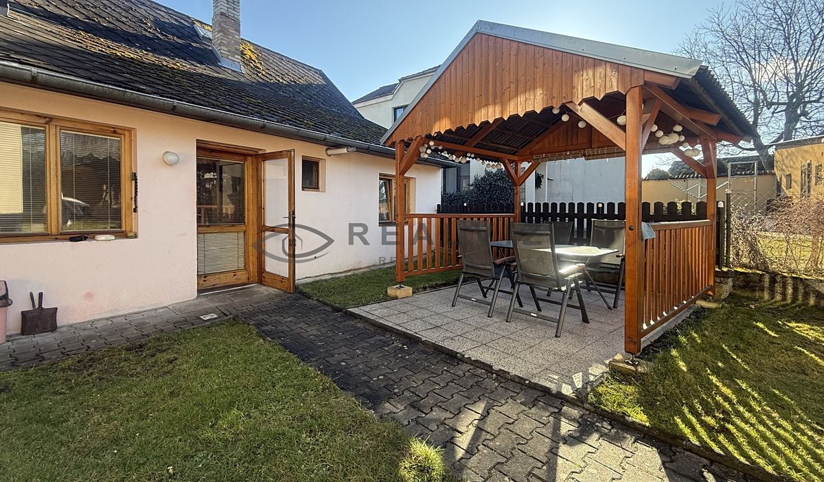 Prodej rodinného domu 245 m², pozemek 655 m²