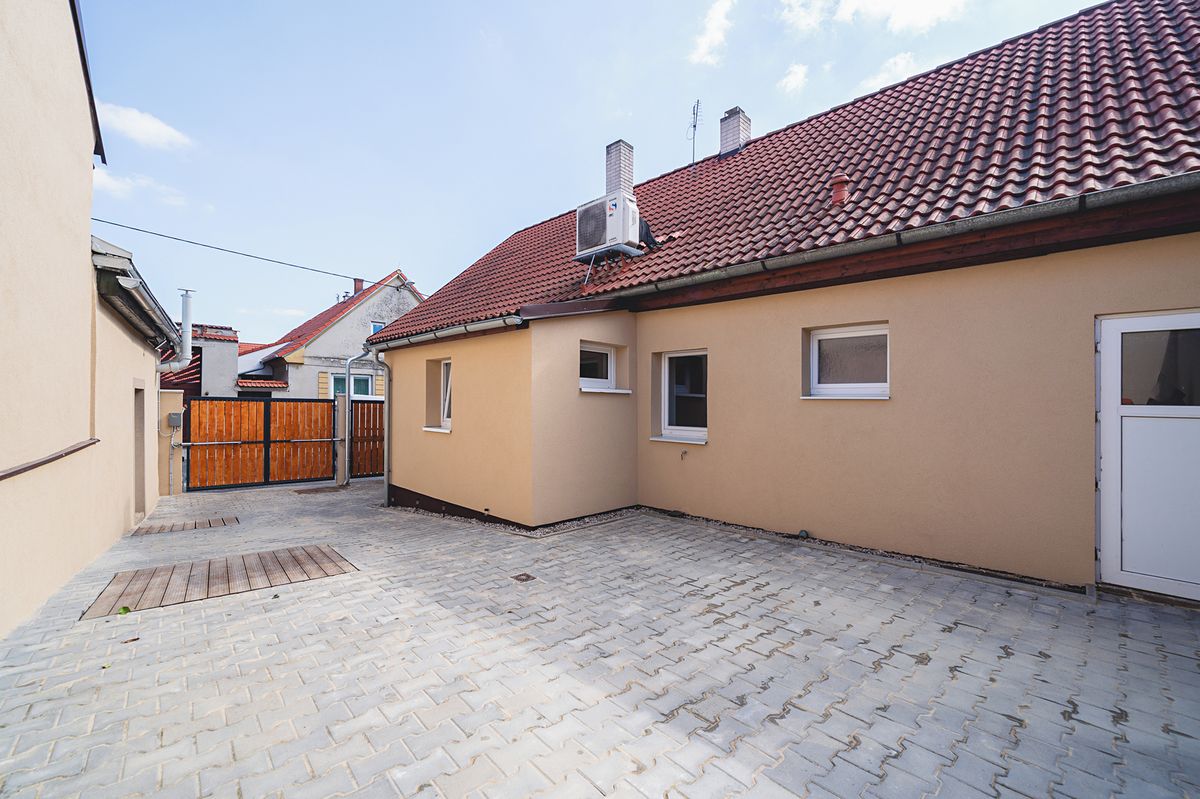 Prodej rodinného domu 130 m², pozemek 251 m²