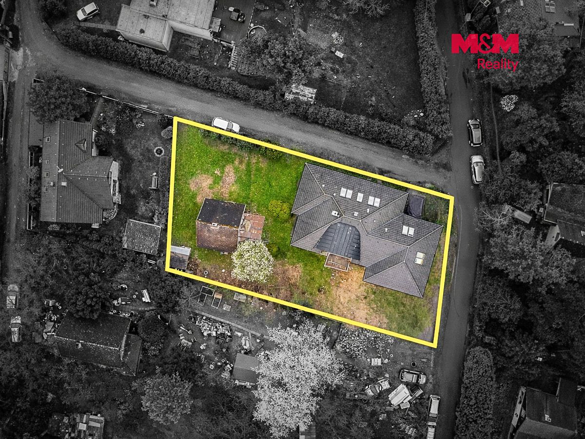 Prodej rodinného domu 236 m², pozemek 965 m² – fotografie 3