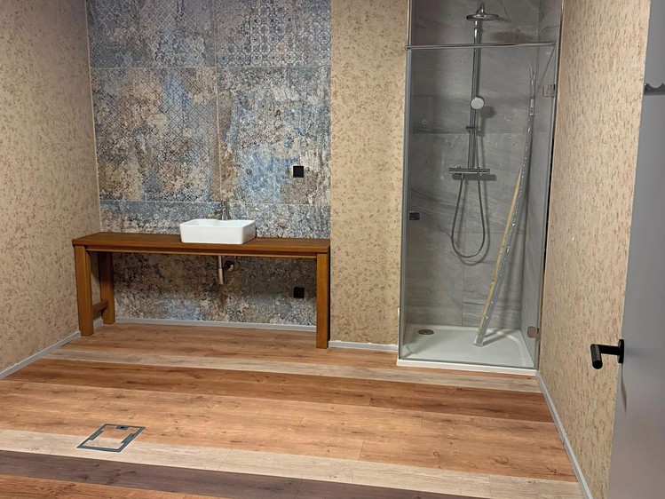 Pronájem komerčního prostoru, 51 m² (1 z 6)