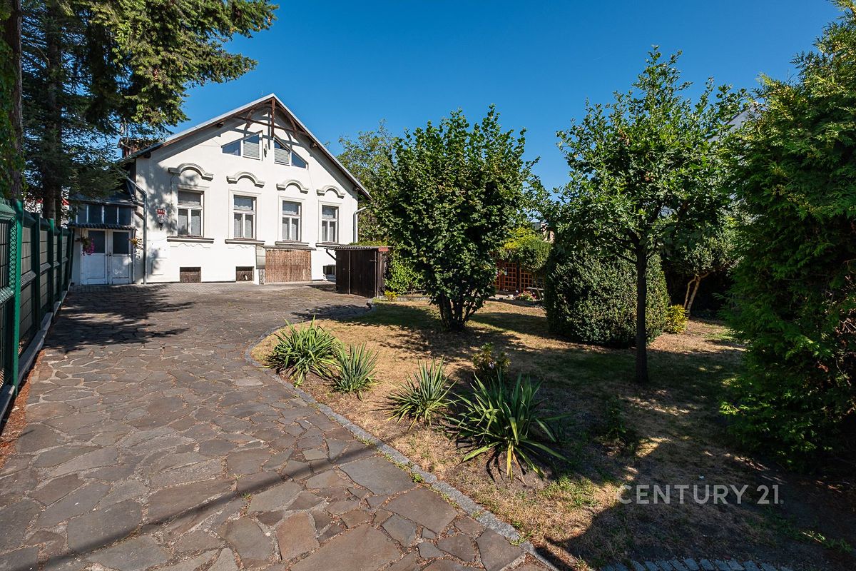Prodej rodinného domu 200 m², pozemek 416 m² – fotografie 4