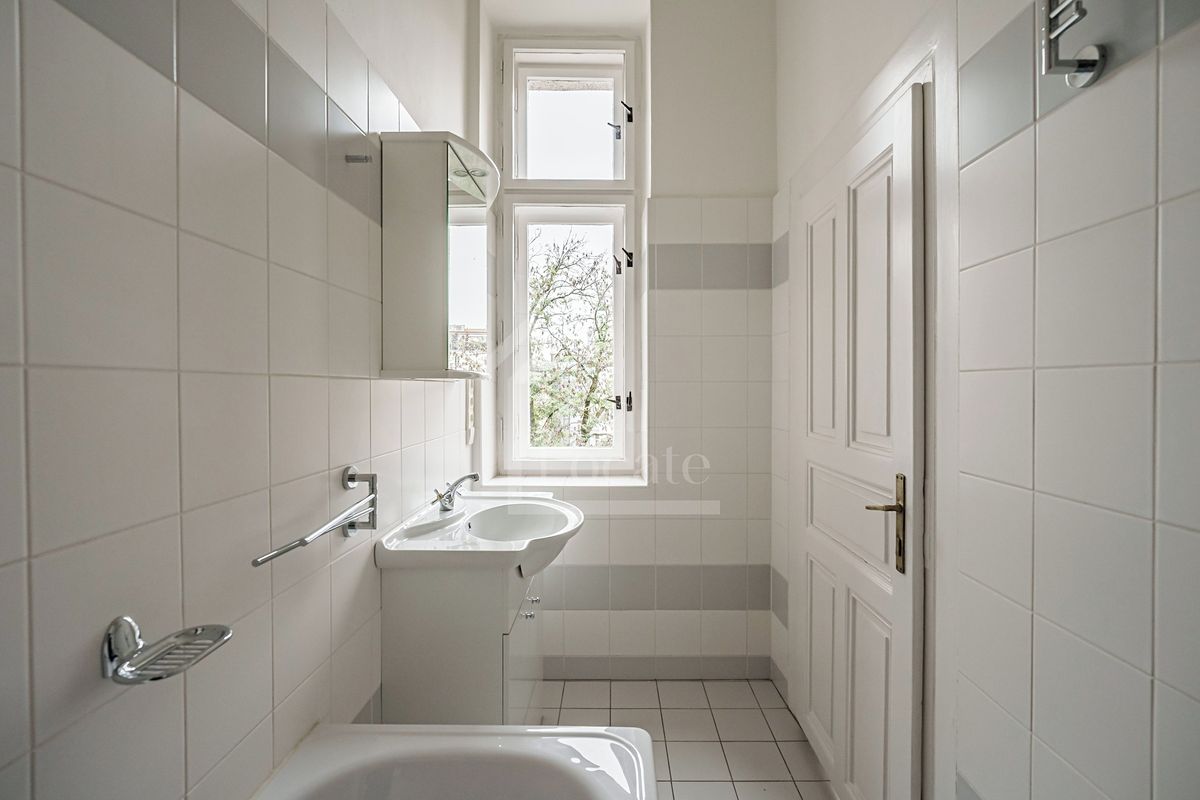 Pronájem bytu 2+kk 81 m² – fotografie 3