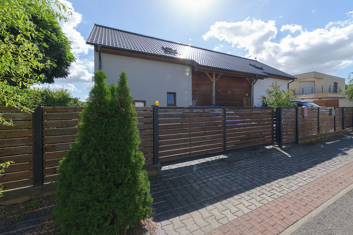 Prodej rodinného domu 103 m², pozemek 496 m² – fotografie 3