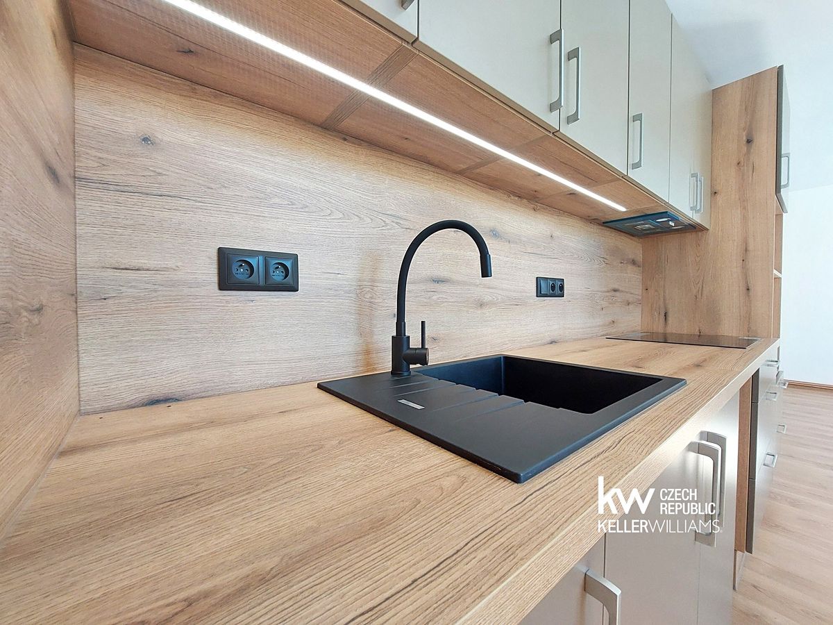 Pronájem bytu 2+kk 57 m² – fotografie 5