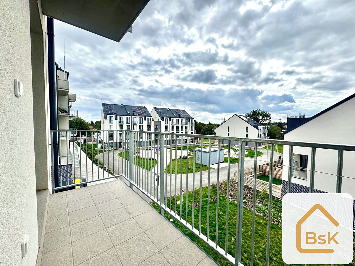 Pronájem bytu 1+kk 39 m² – fotografie 2