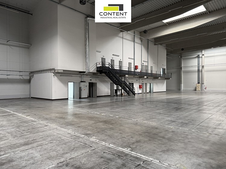 Pronájem komerčního prostoru, 5 119 m² (8 z 18)