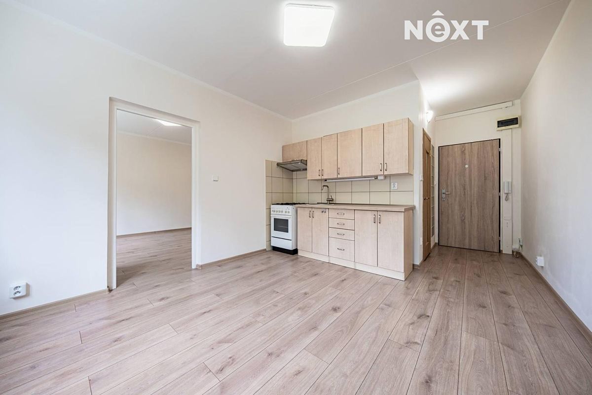 Pronájem bytu 1+1 36 m² – fotografie 2