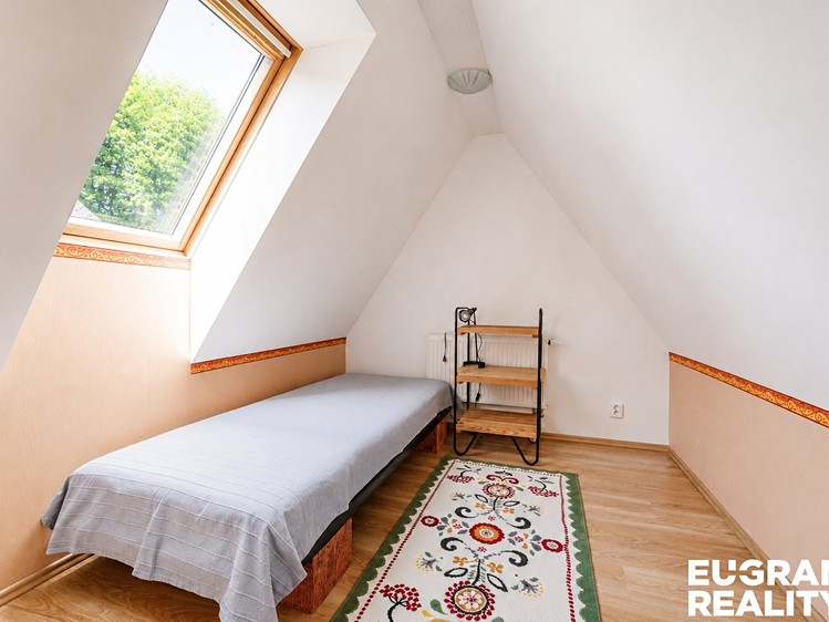 Prodej komerčního prostoru, 271 m² (13 z 23)