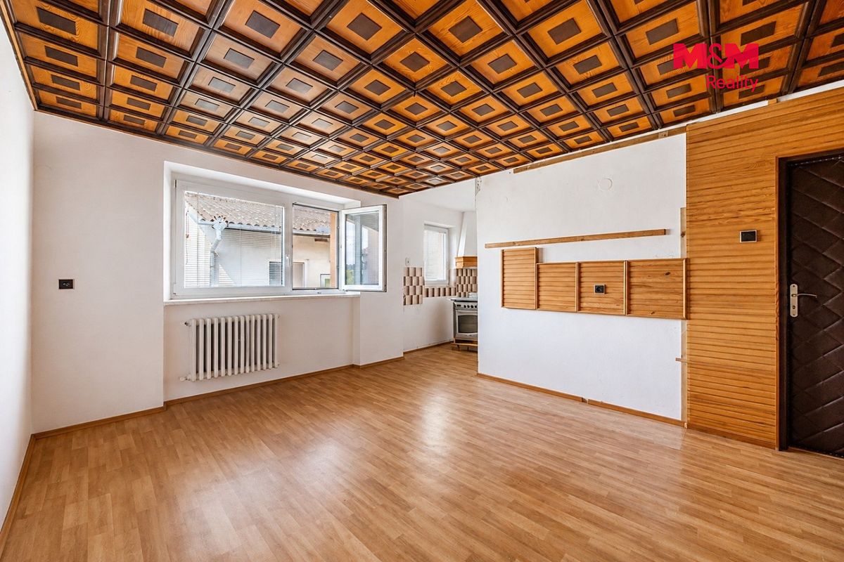 Prodej rodinného domu 176 m², pozemek 777 m² – fotografie 4
