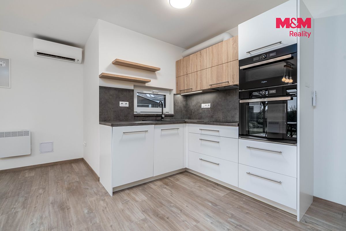 Prodej rodinného domu 81 m², pozemek 122 m² – fotografie 4