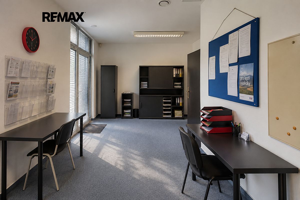 Pronájem kanceláře 87 m² – fotografie 3