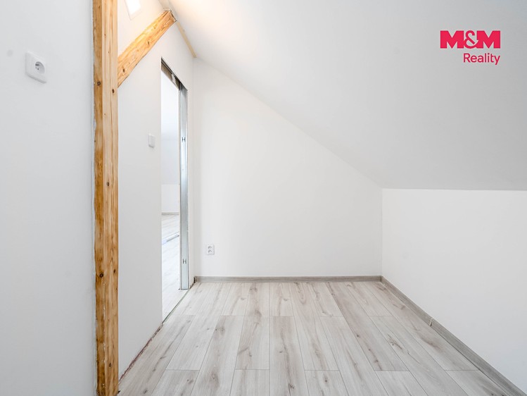 Комерційне приміщення на продаж, 870 м² (19 з 30)
