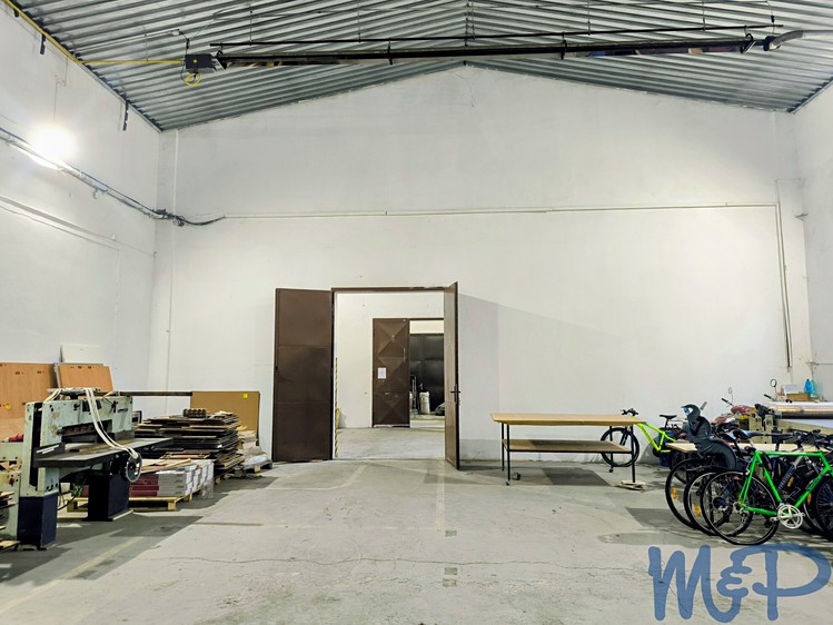 Комерційне приміщення в оренду, 461 м² (14 з 21)