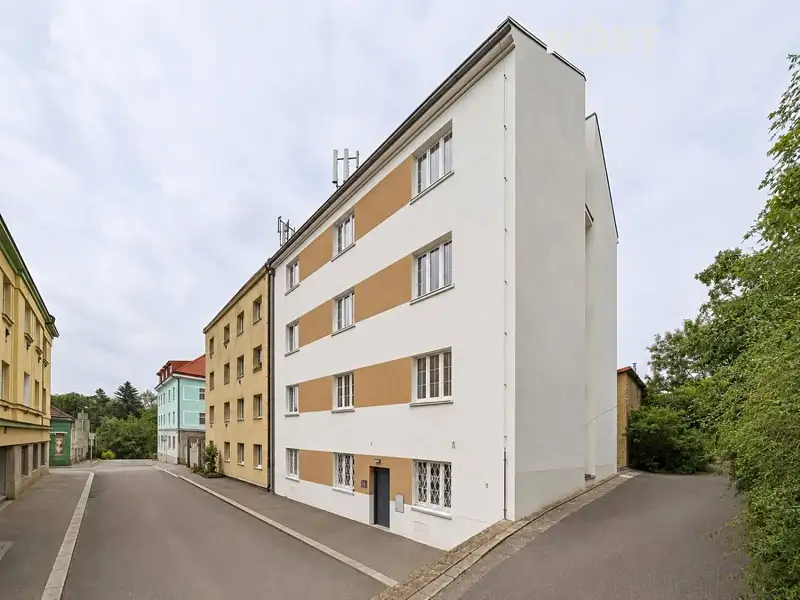 Prodej kanceláře 28 m², Praha – náhled fotky 1
