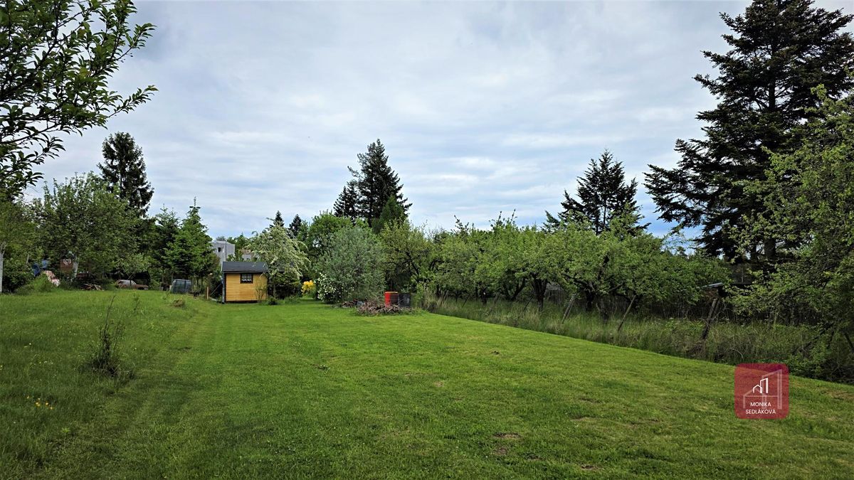 Prodej stavebního pozemku 2011 m² – fotografie 3