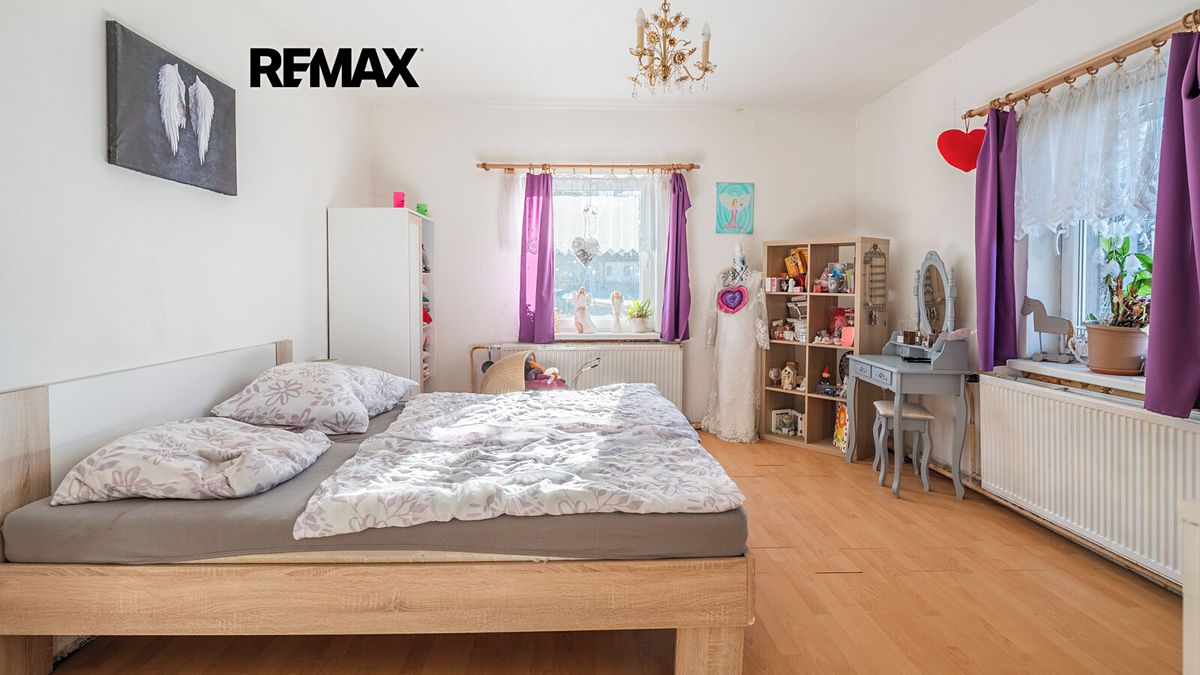 Prodej rodinného domu 215 m², pozemek 2189 m² – fotografie 2