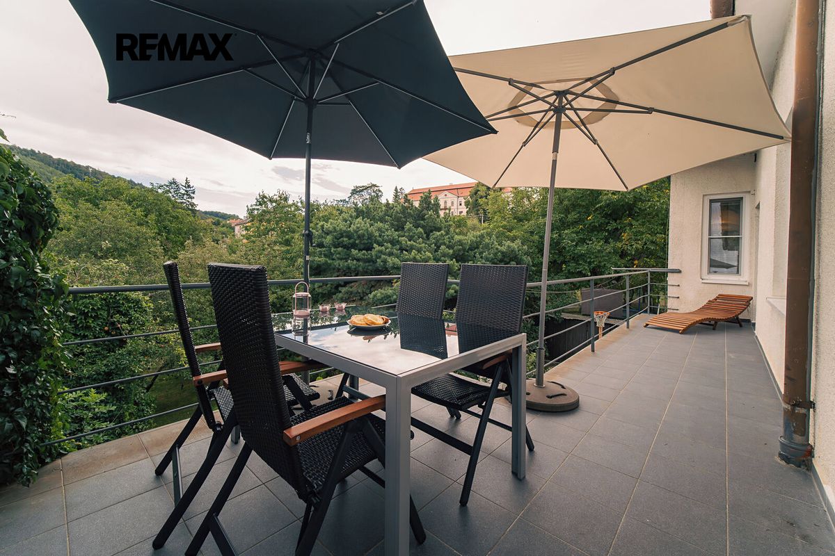 Prodej rodinného domu 230 m², pozemek 934 m² – fotografie 3