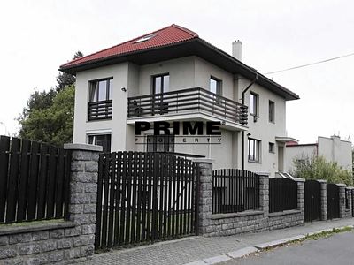 Pronájem kanceláře 273 m²