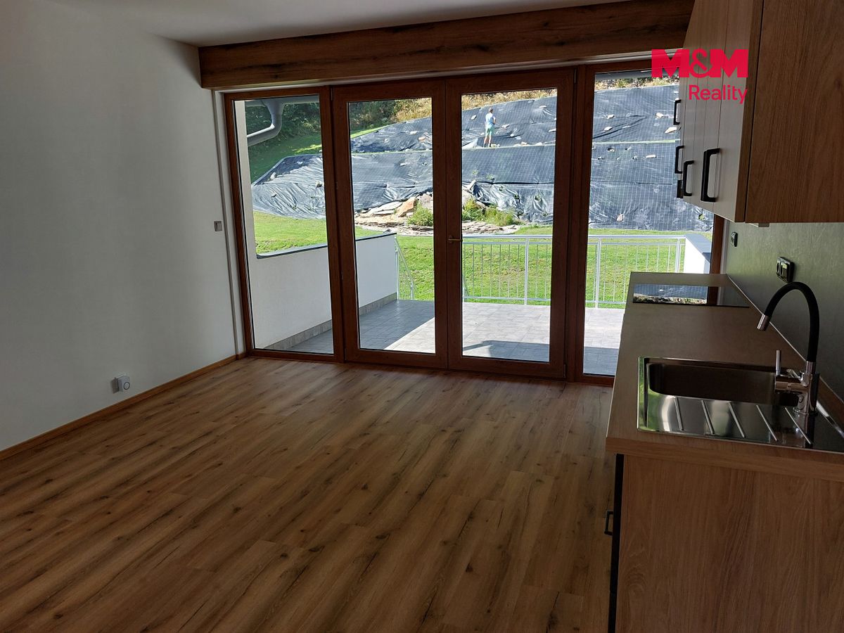Pronájem bytu 3+kk 74 m² – fotografie 4
