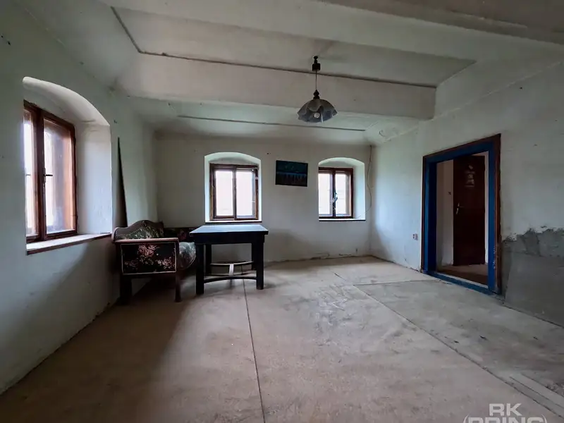 Prodej rodinného domu 200 m², pozemek 429 m², Tehov – náhled fotky 3