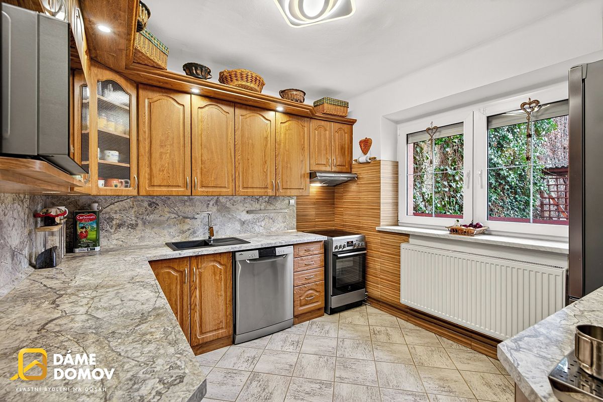 Prodej rodinného domu 140 m², pozemek 626 m² – fotografie 5
