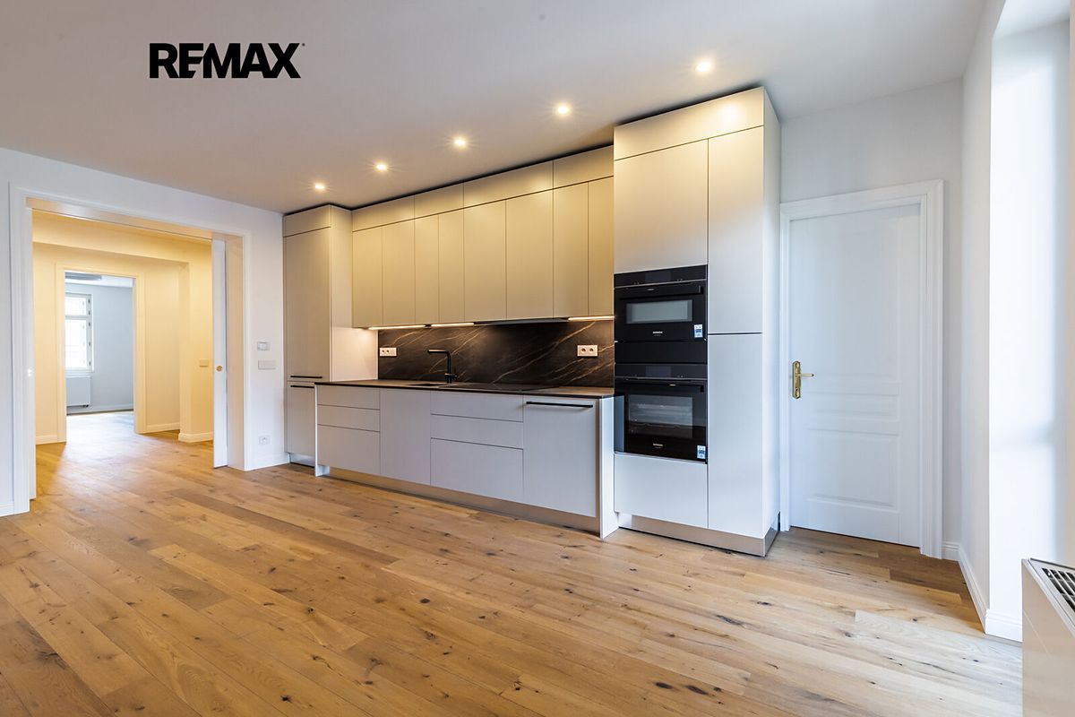 Pronájem bytu 4+kk 130 m²