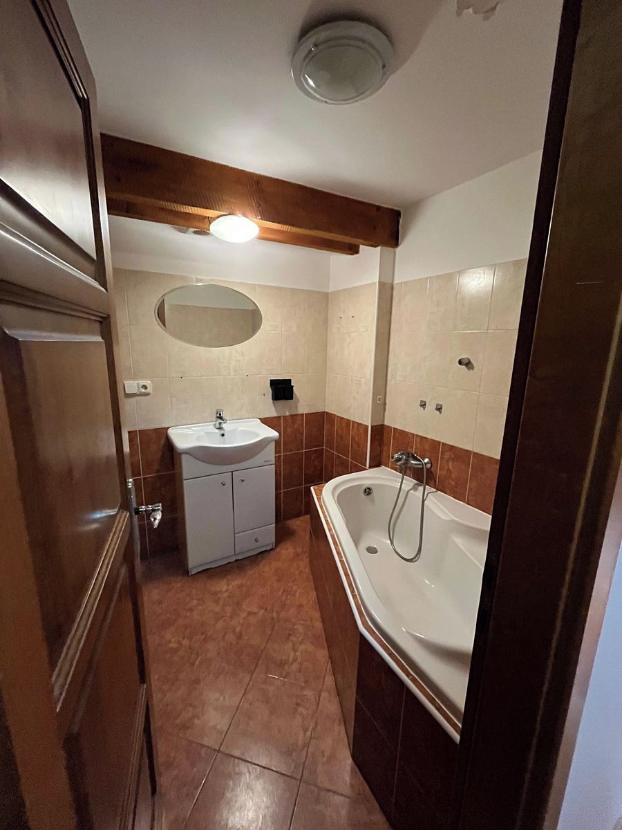 Pronájem bytu 2+kk 50 m² – fotografie 2