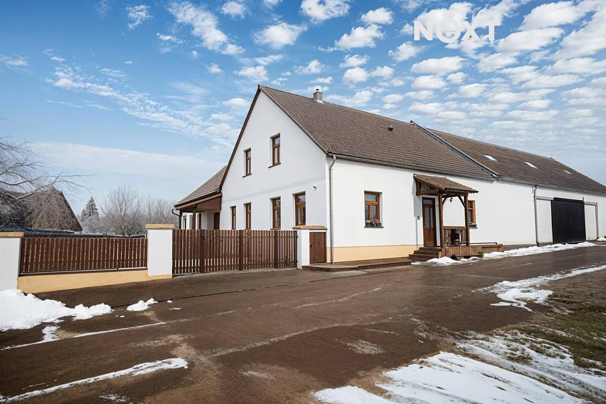Pronájem skladového prostoru 100 m²