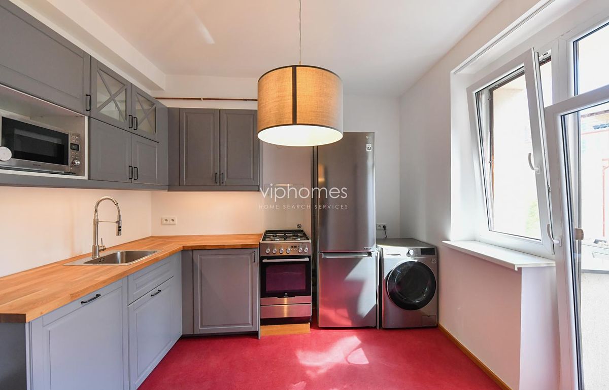 Pronájem bytu 2+1 72 m² – fotografie 3