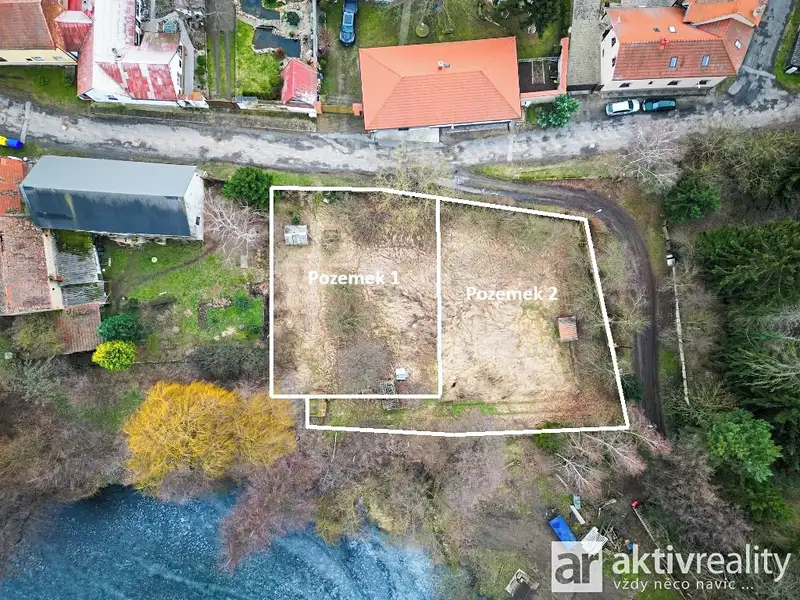 Prodej stavebního pozemku 880 m², Hostín u Vojkovic – náhled fotky 1