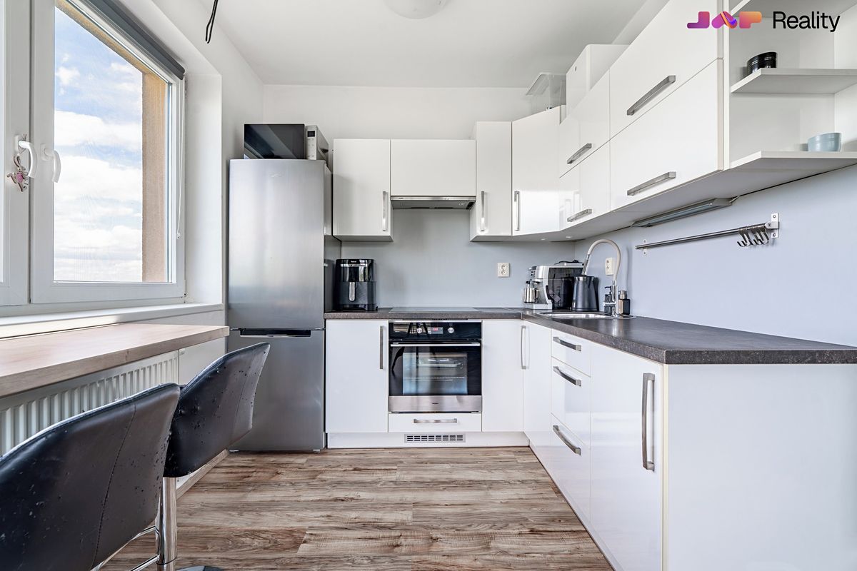 Pronájem bytu 2+kk 39 m² – fotografie 2