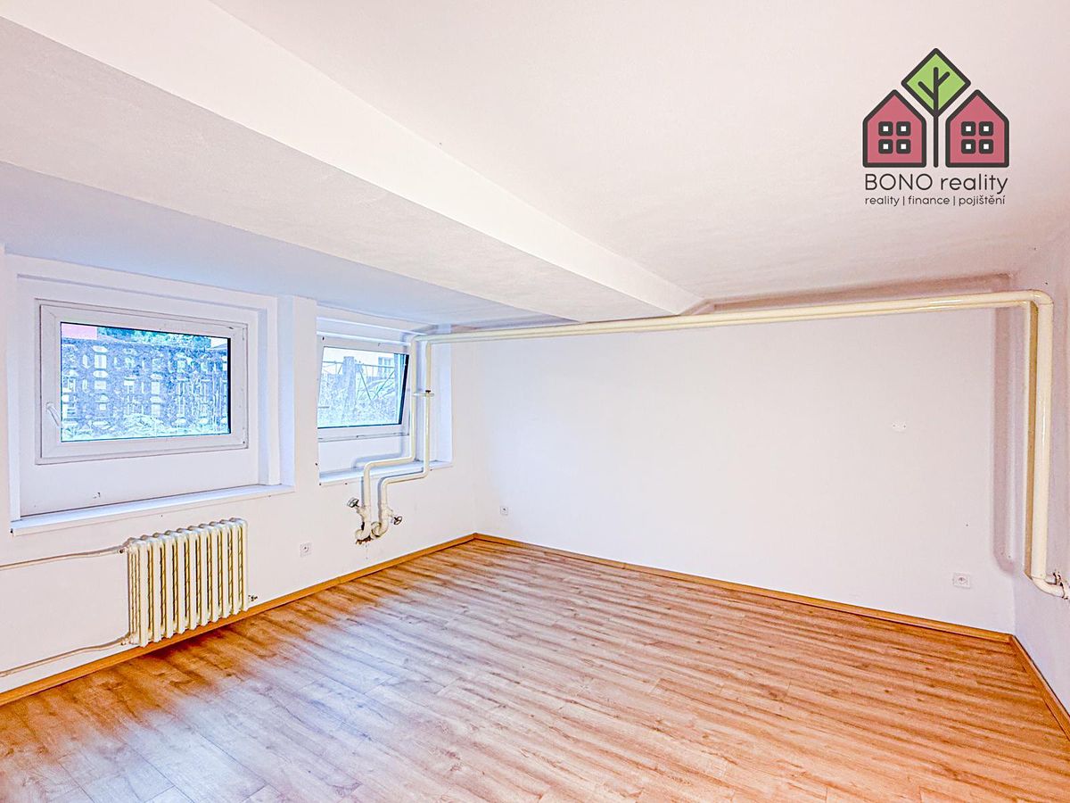 Pronájem bytu 1+1 35 m² – fotografie 2