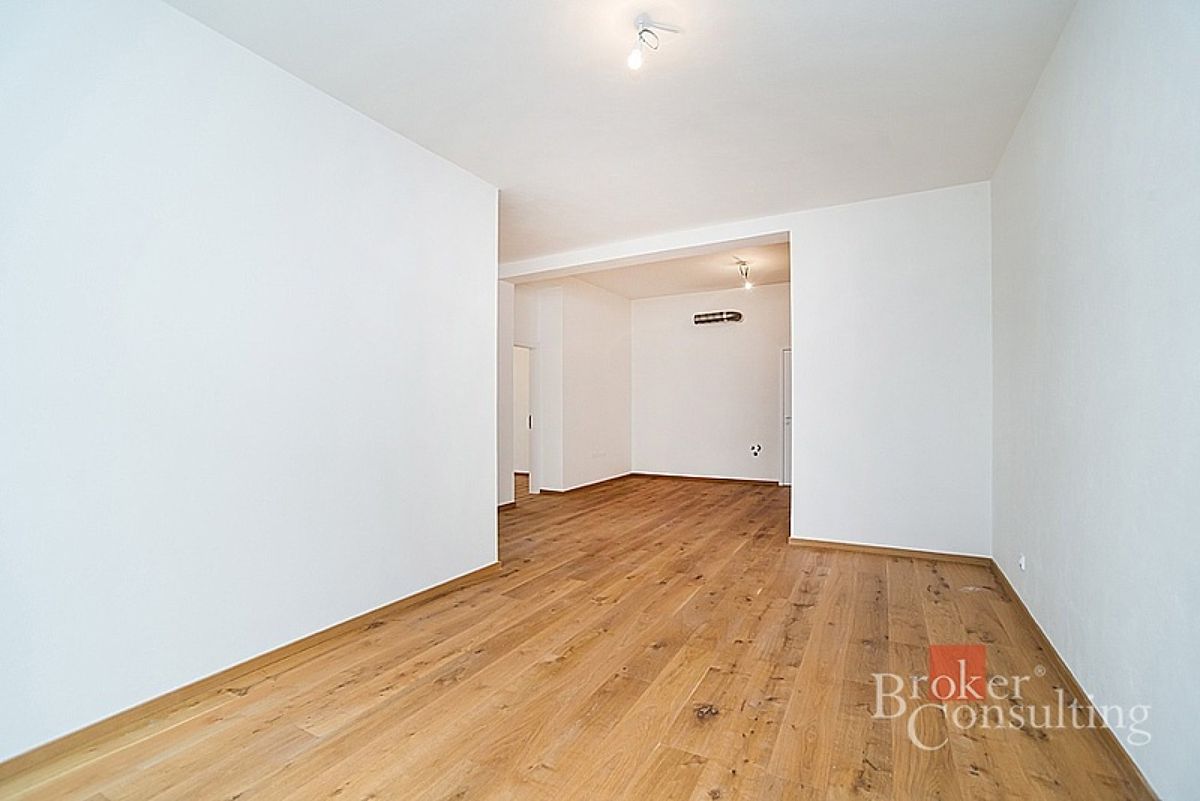 Pronájem kanceláře 110 m² – fotografie 5