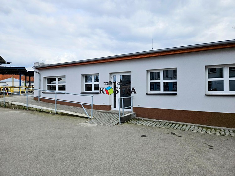 Prodej komerčního prostoru, 115 m² (4 z 10)