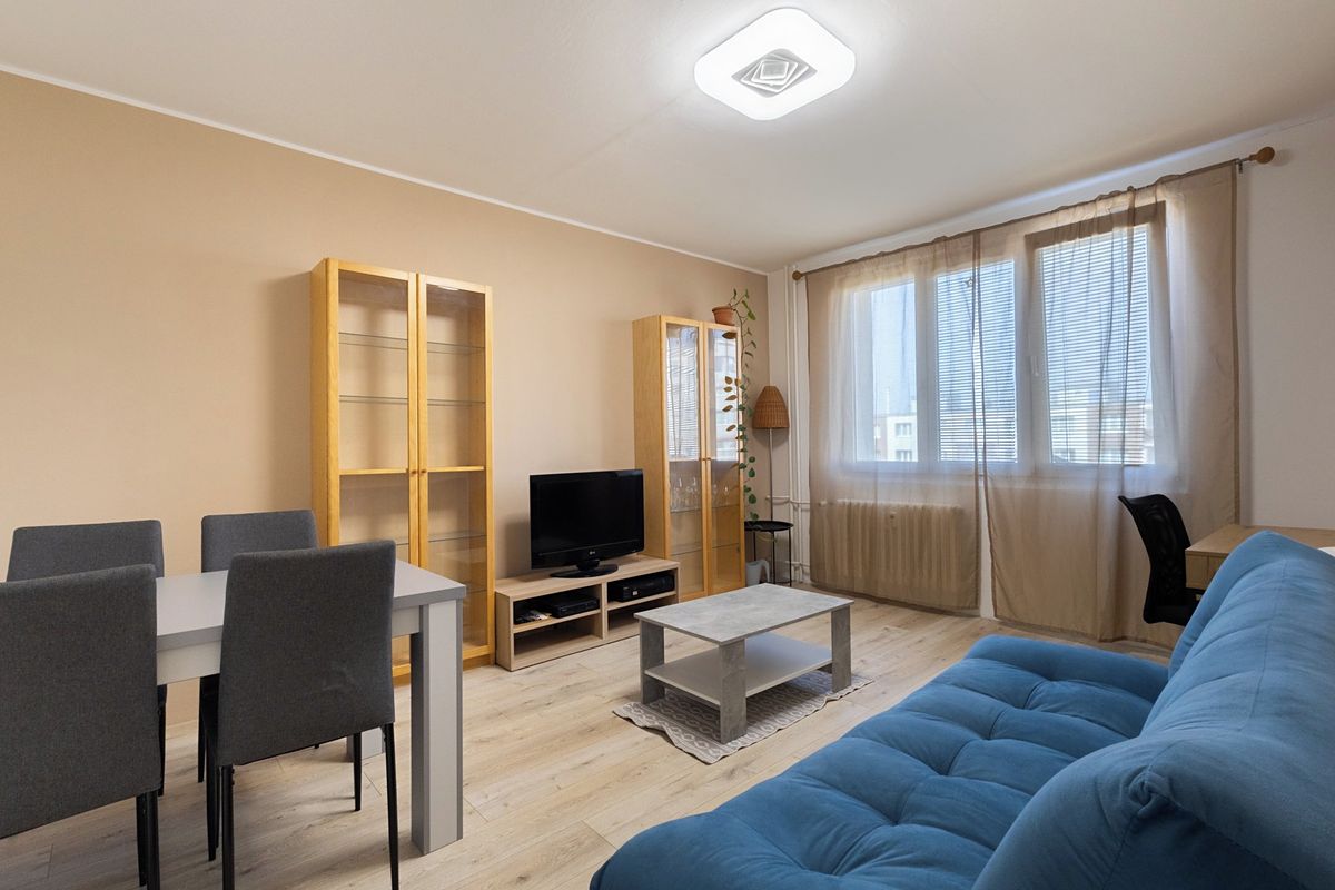 Pronájem bytu 3+1 66 m² – fotografie 2