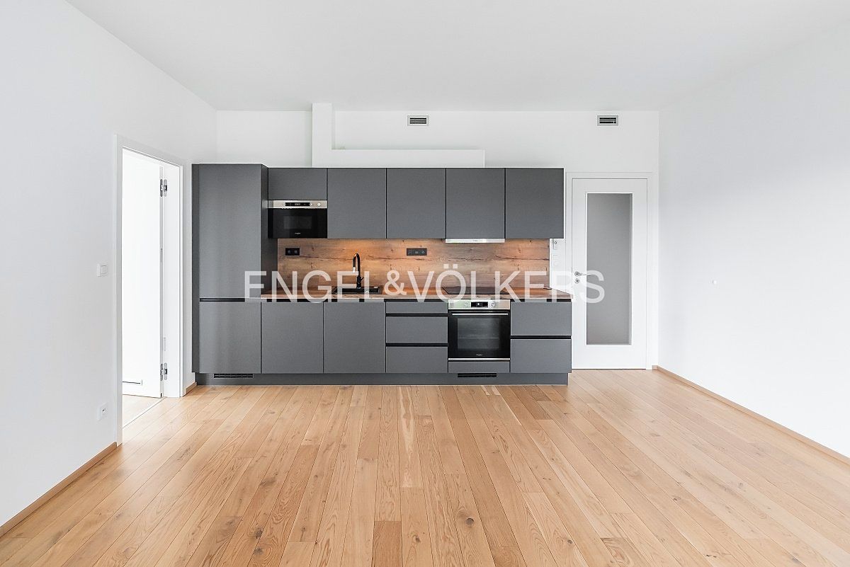 Pronájem bytu 2+kk 59 m² – fotografie 2