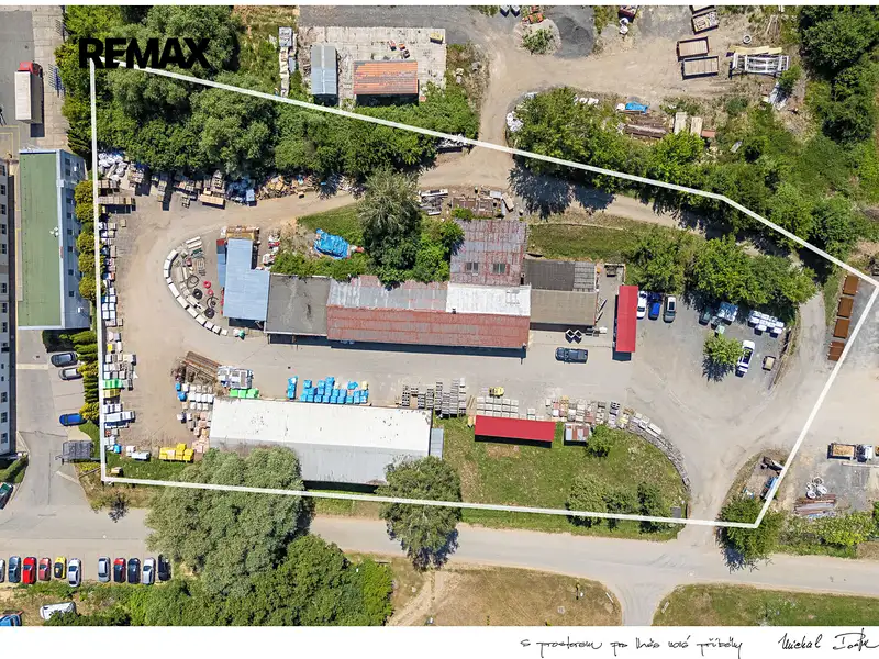 Prodej výrobní haly, prostoru 1047 m², Nesovice – náhled fotky 1