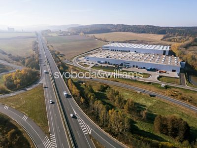 Pronájem skladového prostoru 13992 m²