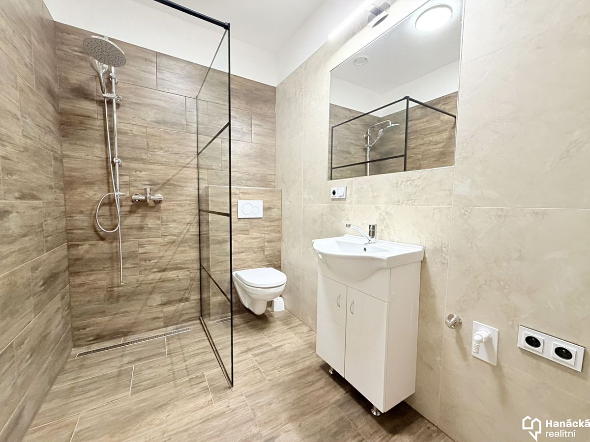 Pronájem bytu 1+1 42 m² – fotografie 4