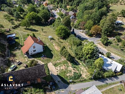 Prodej stavebního pozemku 1684 m²