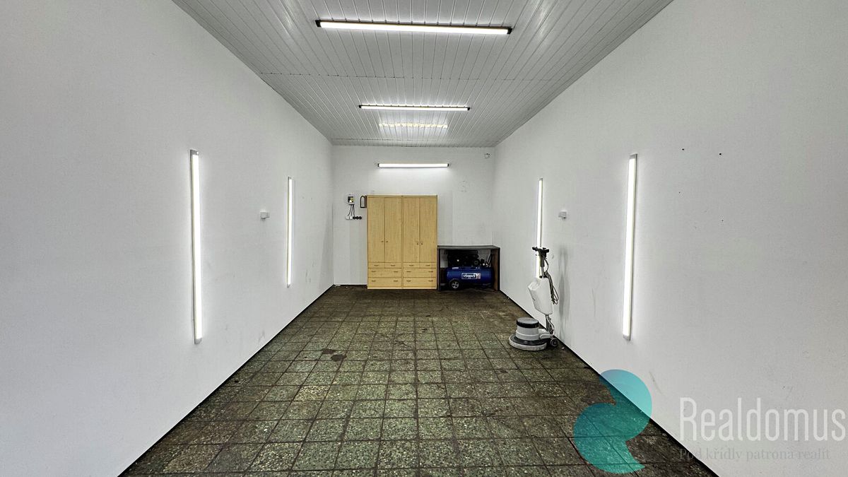 Pronájem garáže 25 m² – fotografie 2