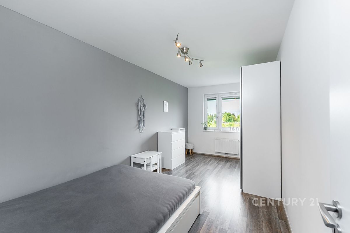 Pronájem bytu 2+kk 47 m² – fotografie 3