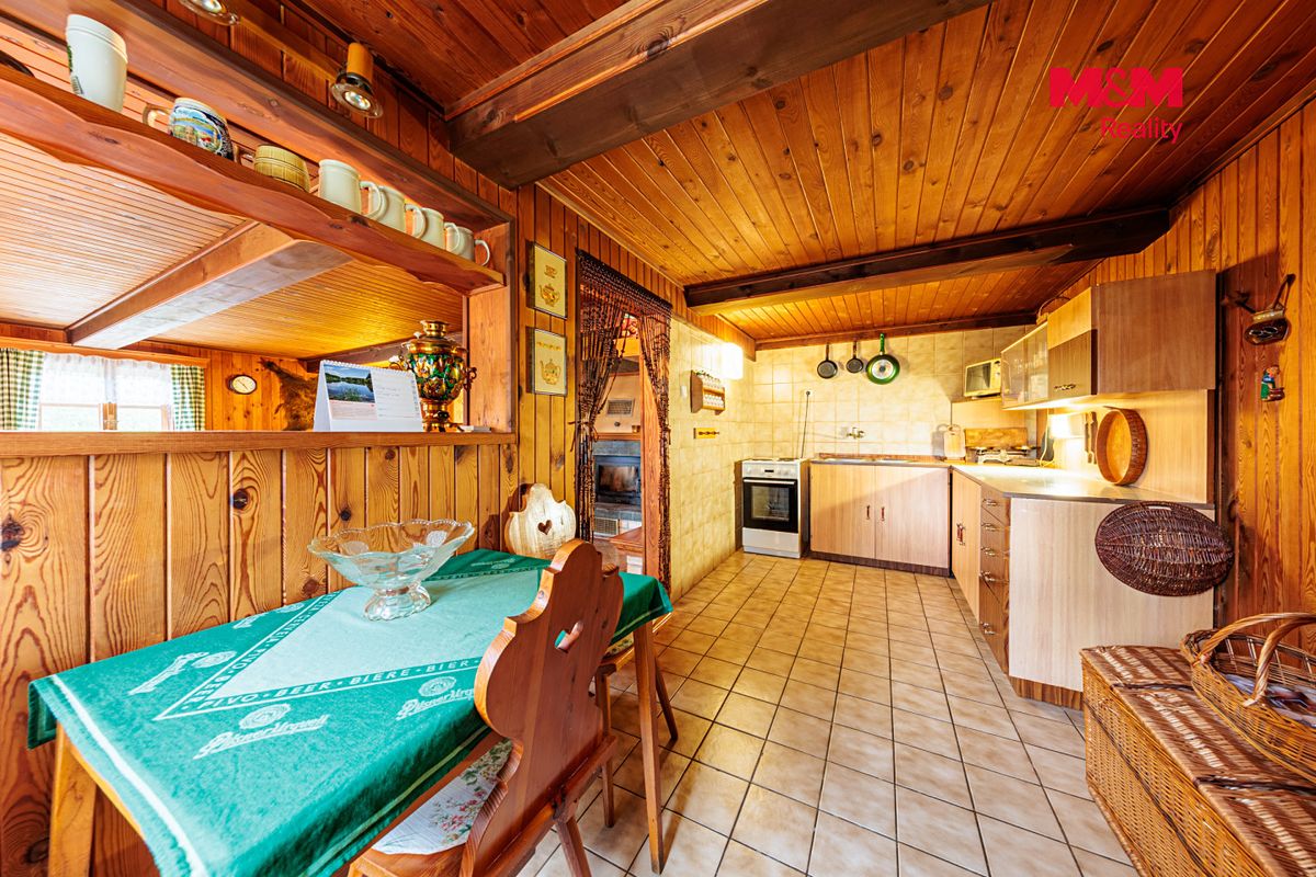 Prodej rodinného domu 250 m², pozemek 4516 m² – fotografie 5