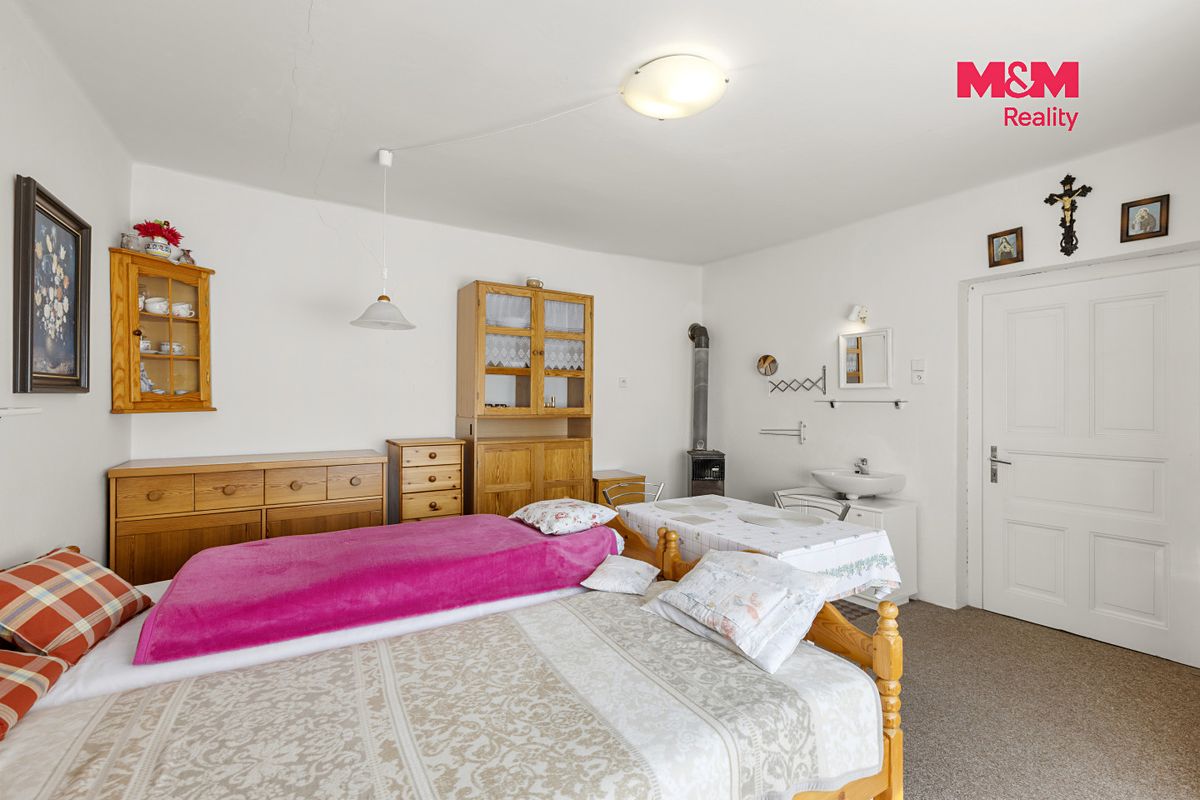 Prodej rodinného domu 90 m², pozemek 369 m² – fotografie 4