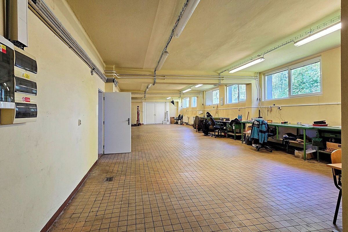 Pronájem skladového prostoru 442 m²