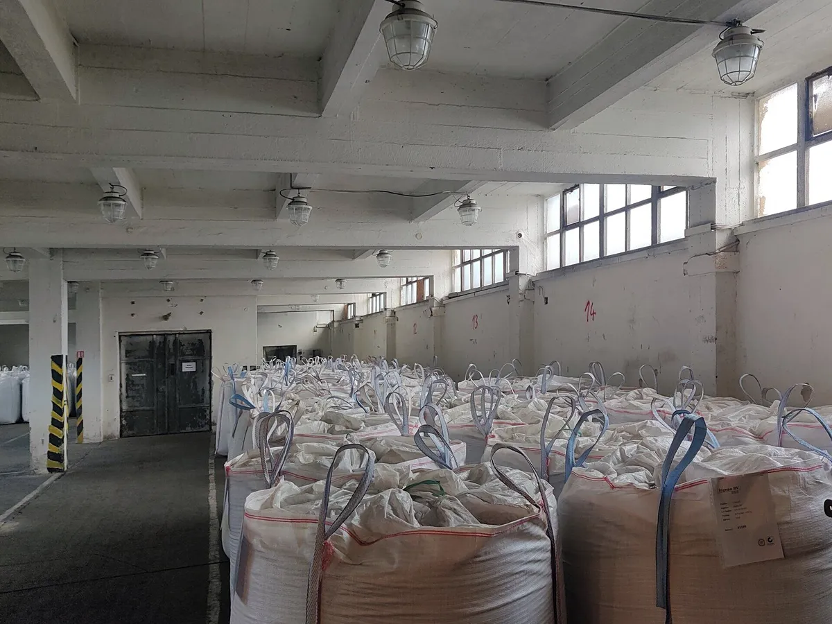 Pronájem skladového prostoru 890 m²