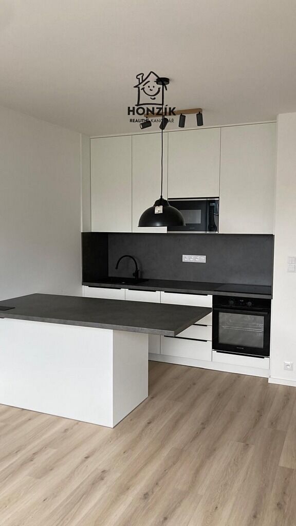 Pronájem bytu 2+kk 42 m² – fotografie 2