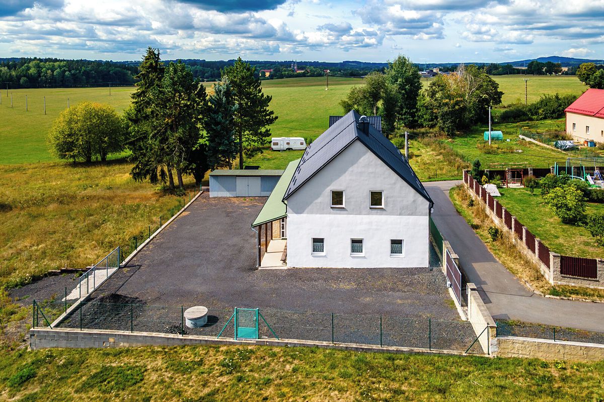 Prodej rodinného domu 120 m², pozemek 554 m² – fotografie 2