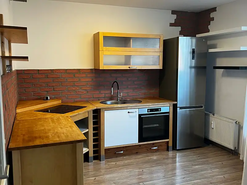 Pronájem bytu 1+kk 40 m², Praha – náhled fotky 1