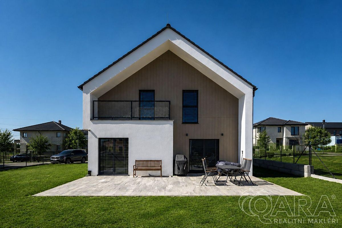 Prodej rodinného domu 183 m², pozemek 820 m² – fotografie 5